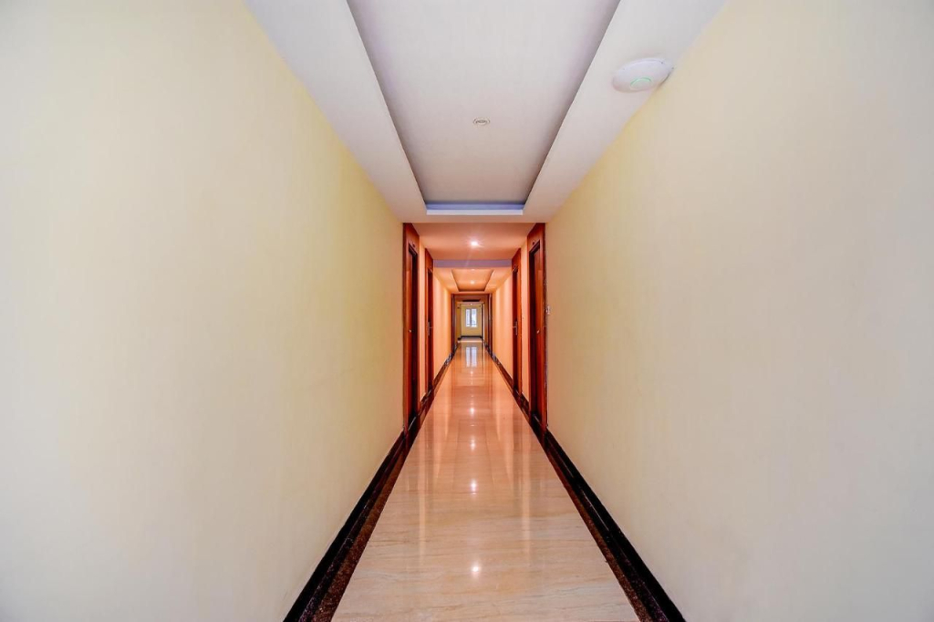 FabHotel Abirami Grand Inn - Nr Bryant Park