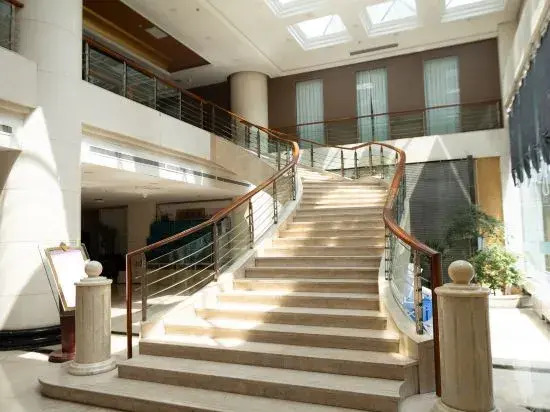 Harbour Hotel