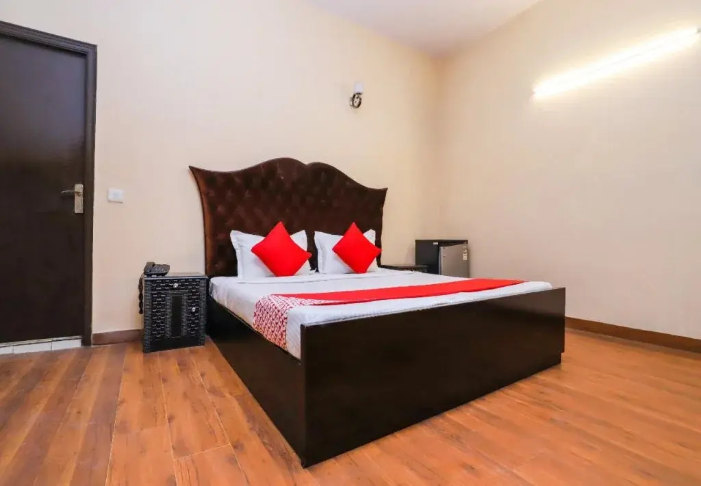 Royal Town By OYO Rooms