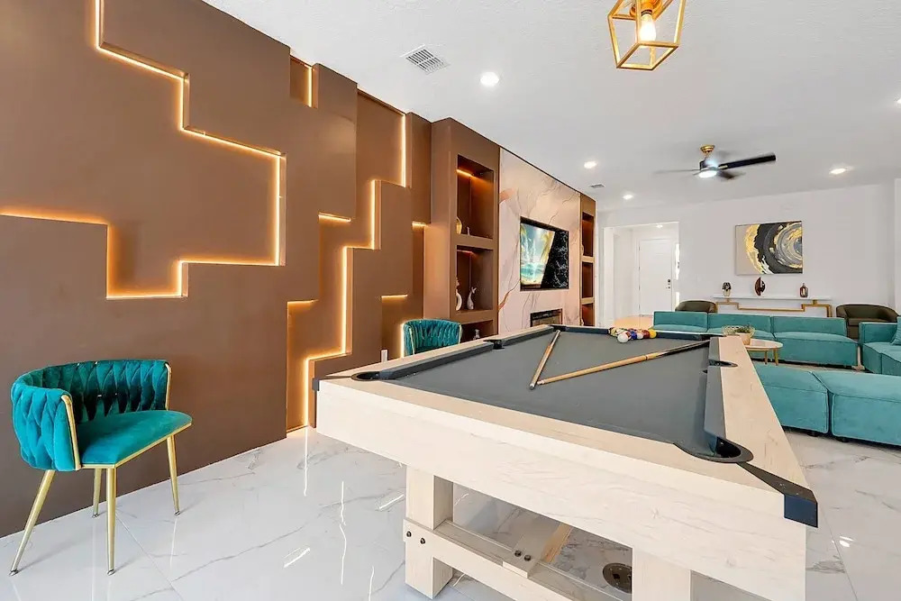 Luxury and Sophisticated 15 BR Ensuite