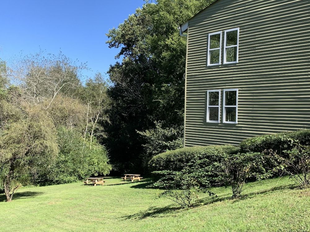 Woodbridge Inn & Tavern