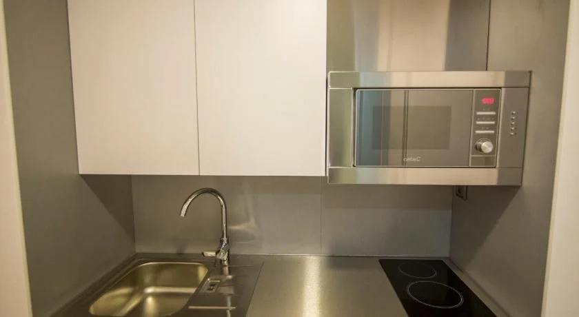 Apartamentos Plaza de Santiago - Estudios Turisticos - 1 LLAVE