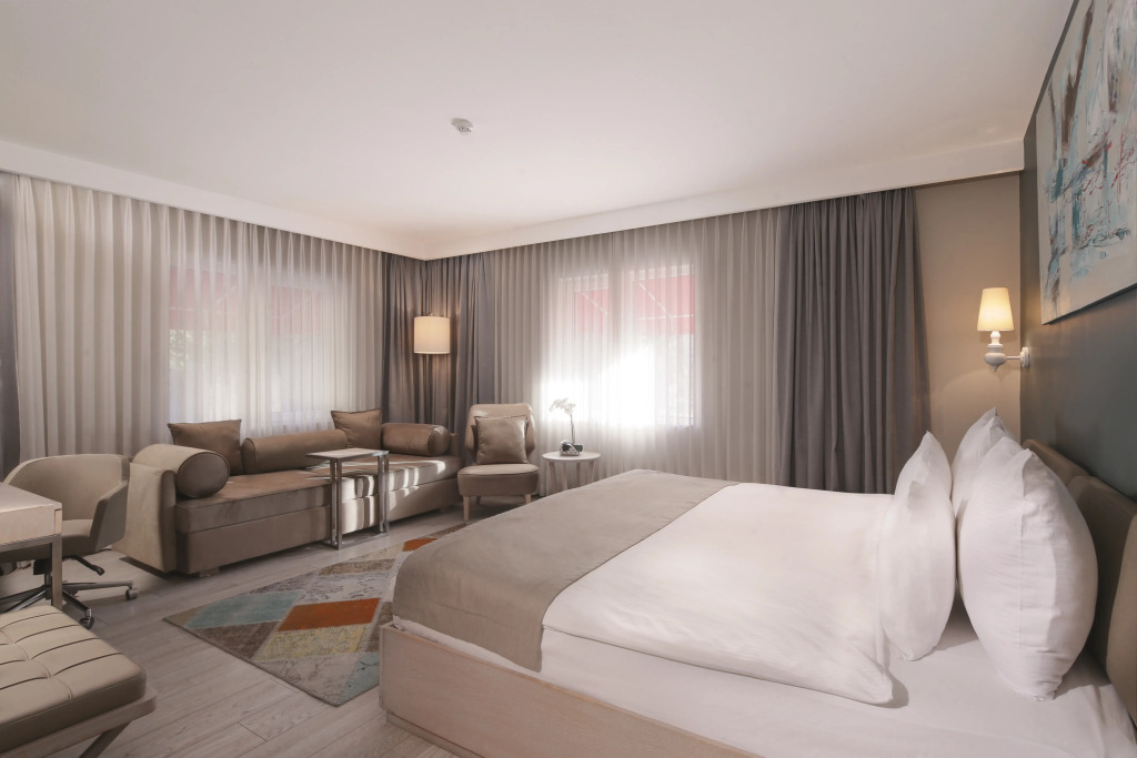 The Gate 30 Suites