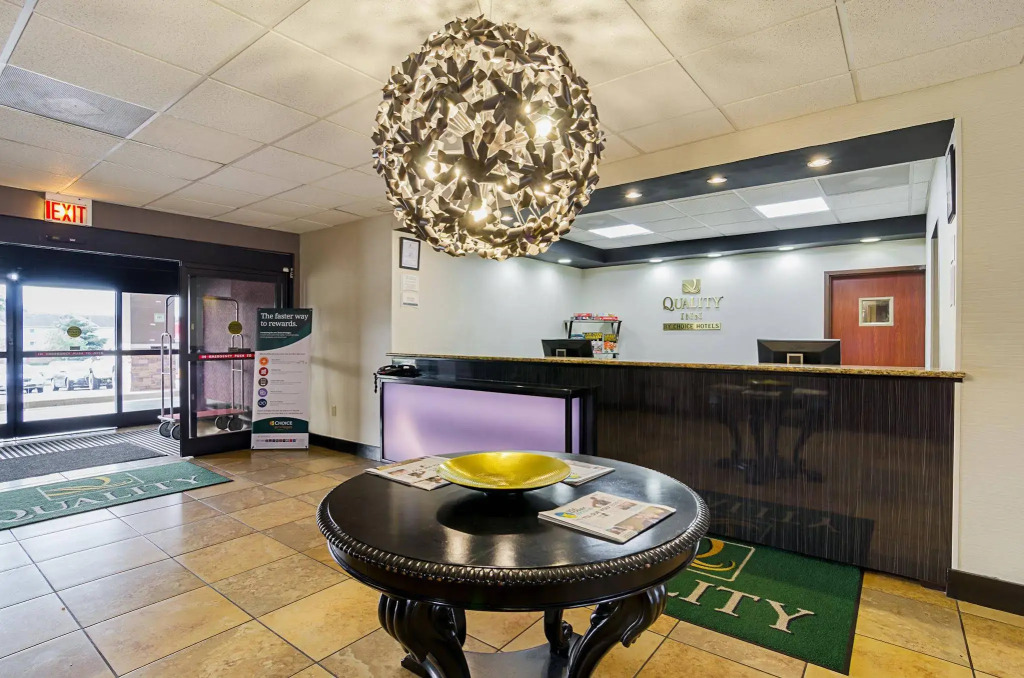 Holiday Inn & Suites Richmond West End by IHG