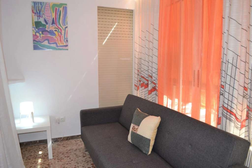 Fantastic 1 bedroom Apartment with Gallery (CB6EV)