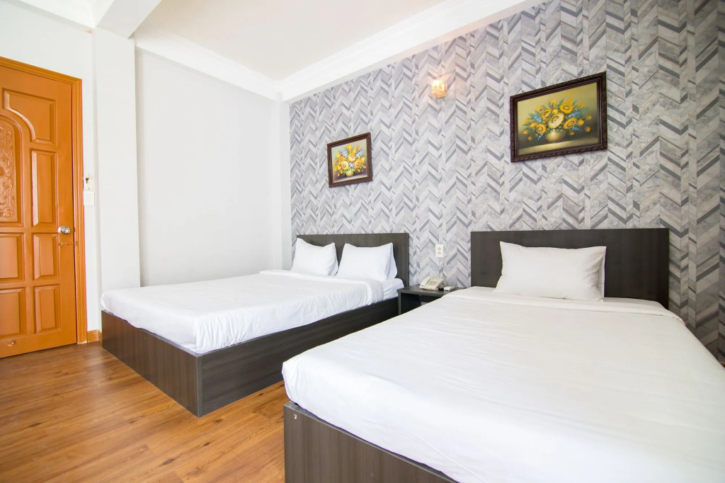 S79 Quynh Giang Airport Hotel