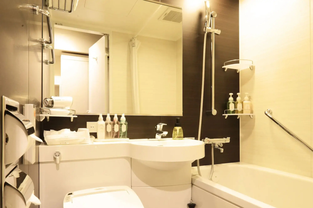 Centurion Hotel Grand Akasakamitsuke Station