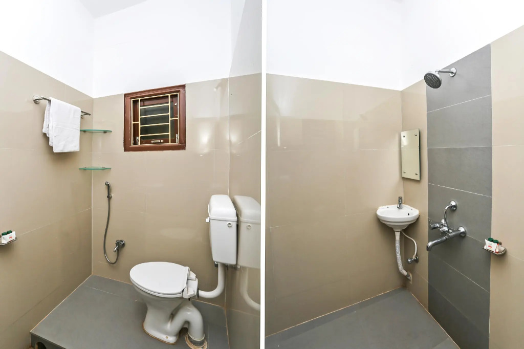 OYO 8222 Capital Guest House 2