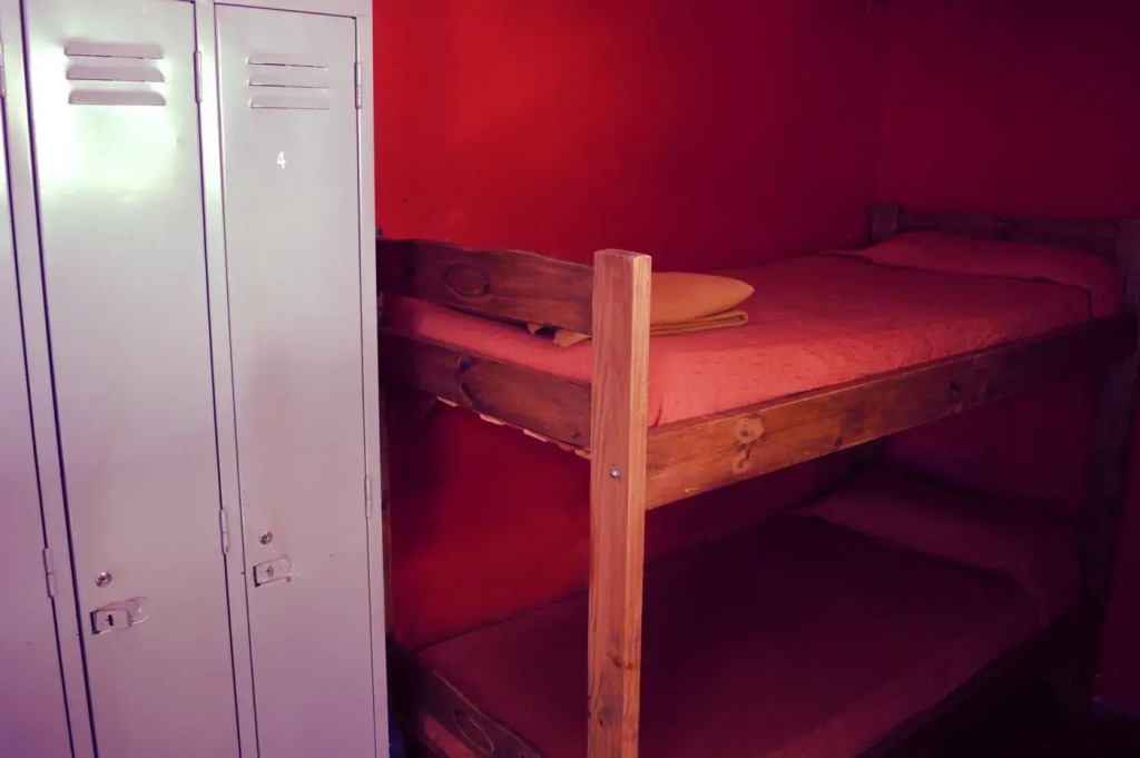 Hipolito Raiz Hostel