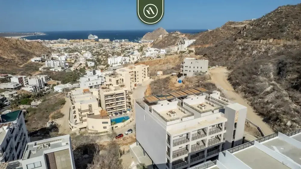 New 2 BR Condo With Private Terrace - BBQ