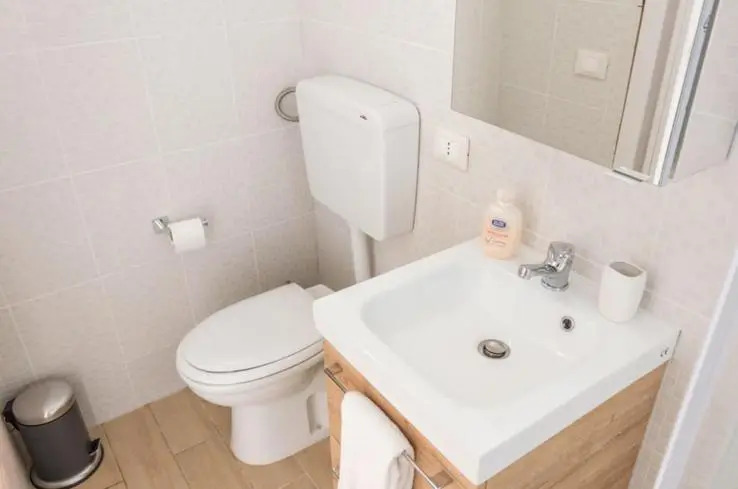 [DOWNTOWN SELINUS] Bright apartment with courtyard