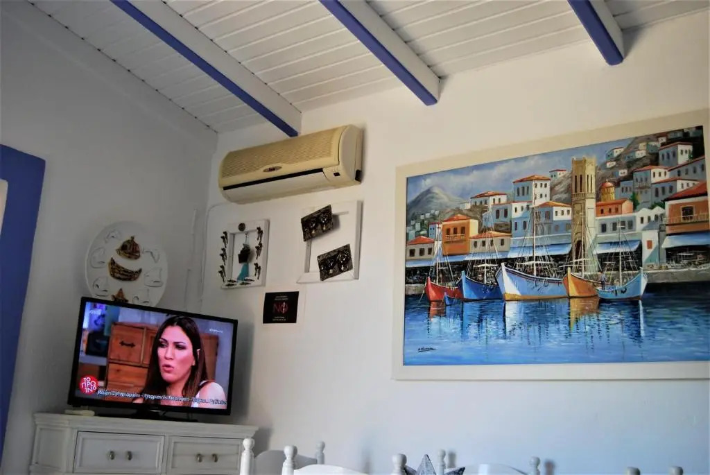 KILLINI COTTAGE STUDIO the small cyclades
