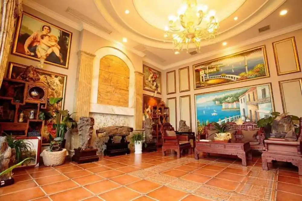 Mingyue Qingchi Hot Spring Hotel
