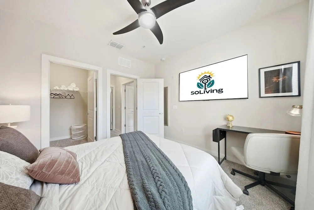 Modern 2BR w Pool Pet-friendly Unit 18