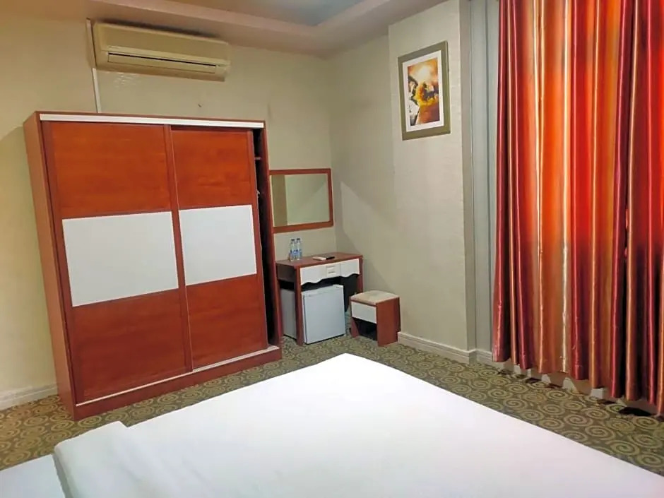 Grand Inn Hotel