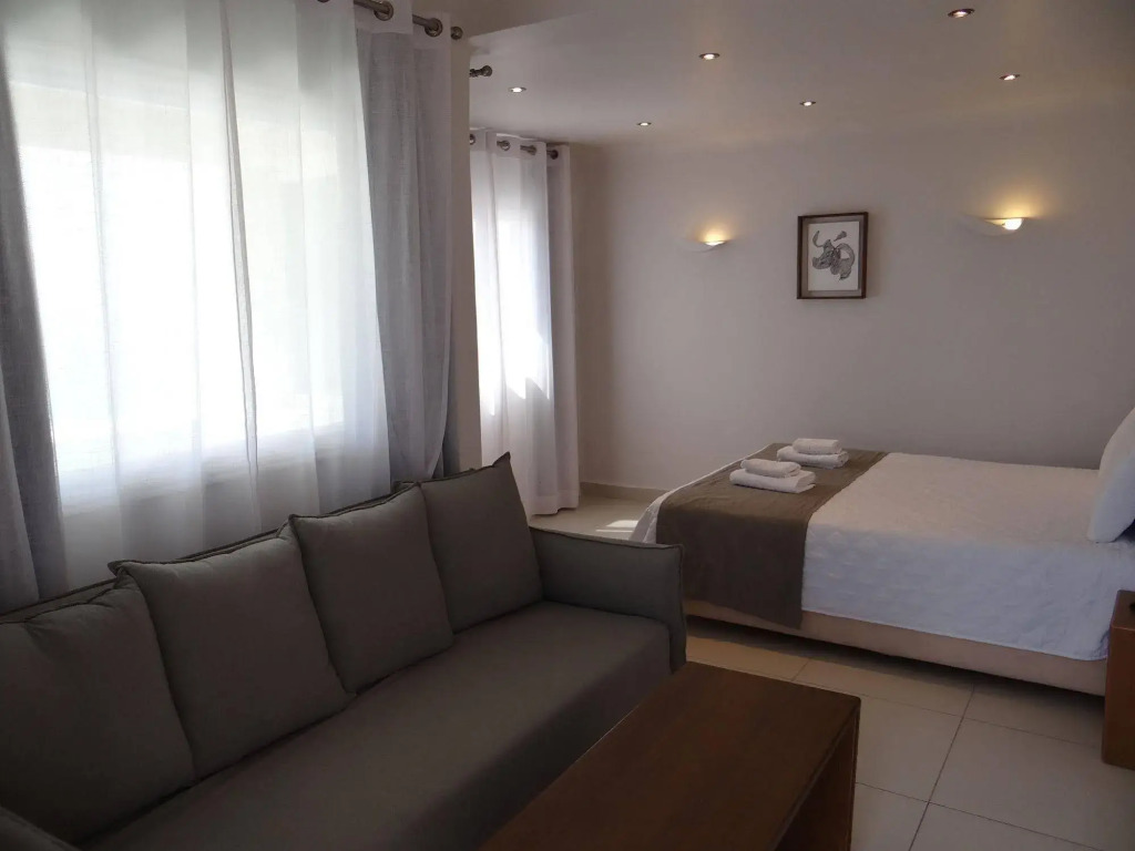 Amaze Suites