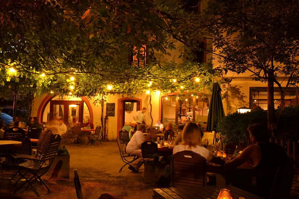 Hotel und Weingut Karlsmühle