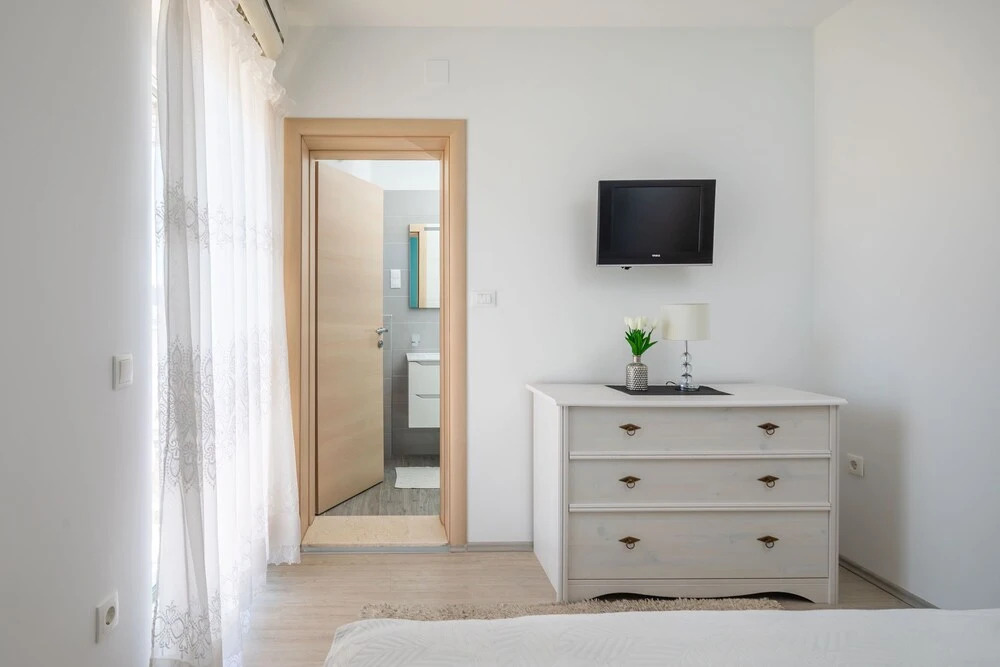 New Beach 4 Star Luxury Apartment 3 Bedrooms 3 Bathrooms, Free Boat Berth