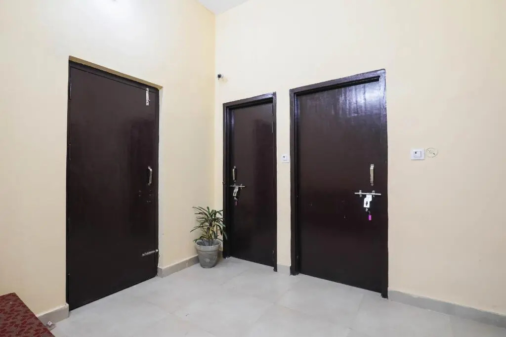 Hotel O Laavin Inn Near Gomti Riverfront Park