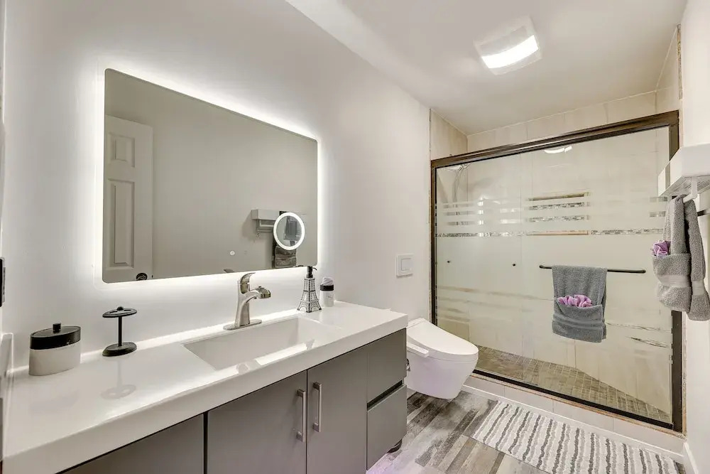 Edinburg Escape w/ Smart TV Near Firemen's Park!