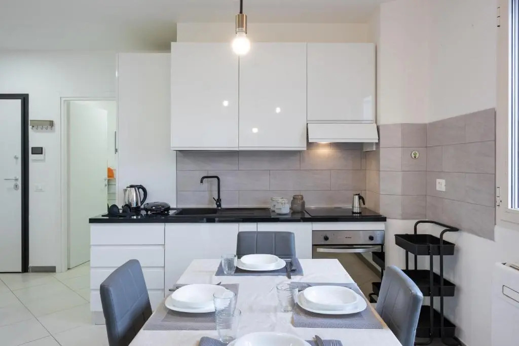 GuestHost - Santo Stefano di Magra Modern Apartments