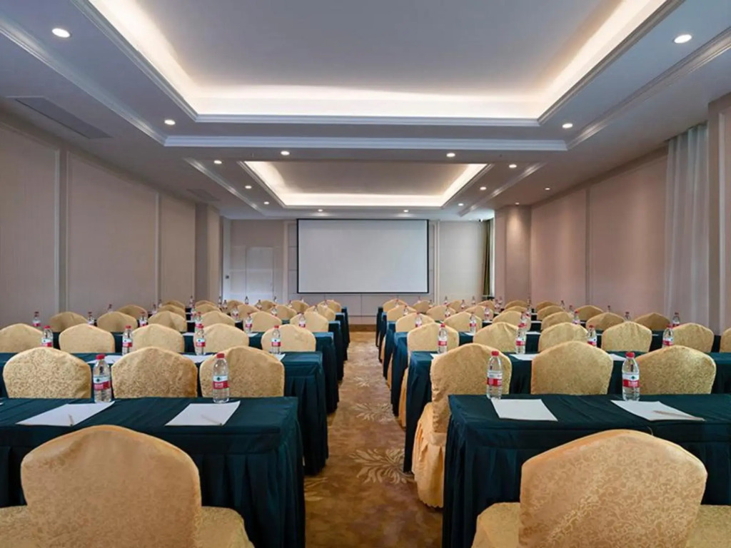Vienna Hotel (Huizhou High-speed ​​Railway North Station Xiaojinkou)