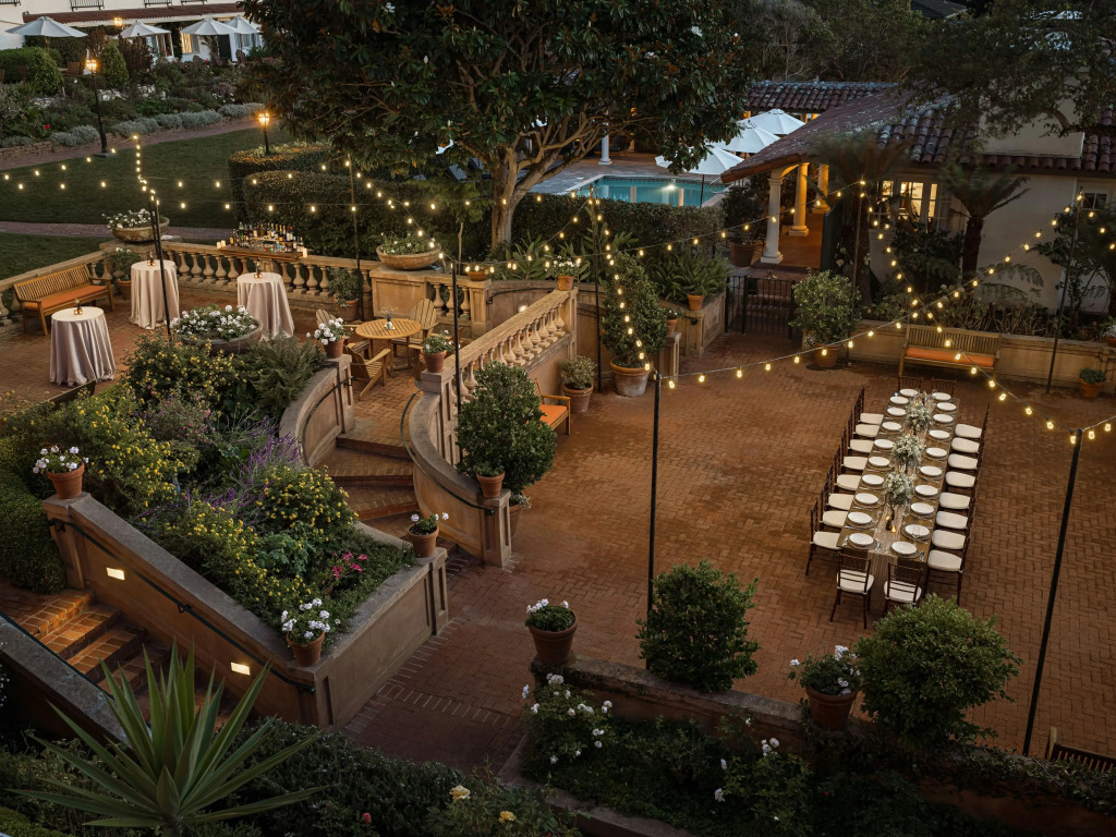 La Playa Hotel