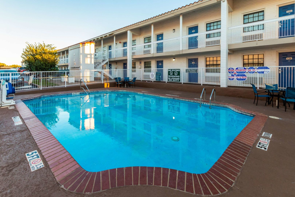 Motel 6-Euless, TX - DFW West