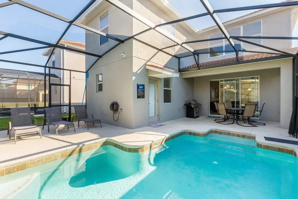 Paradise Palms 2946