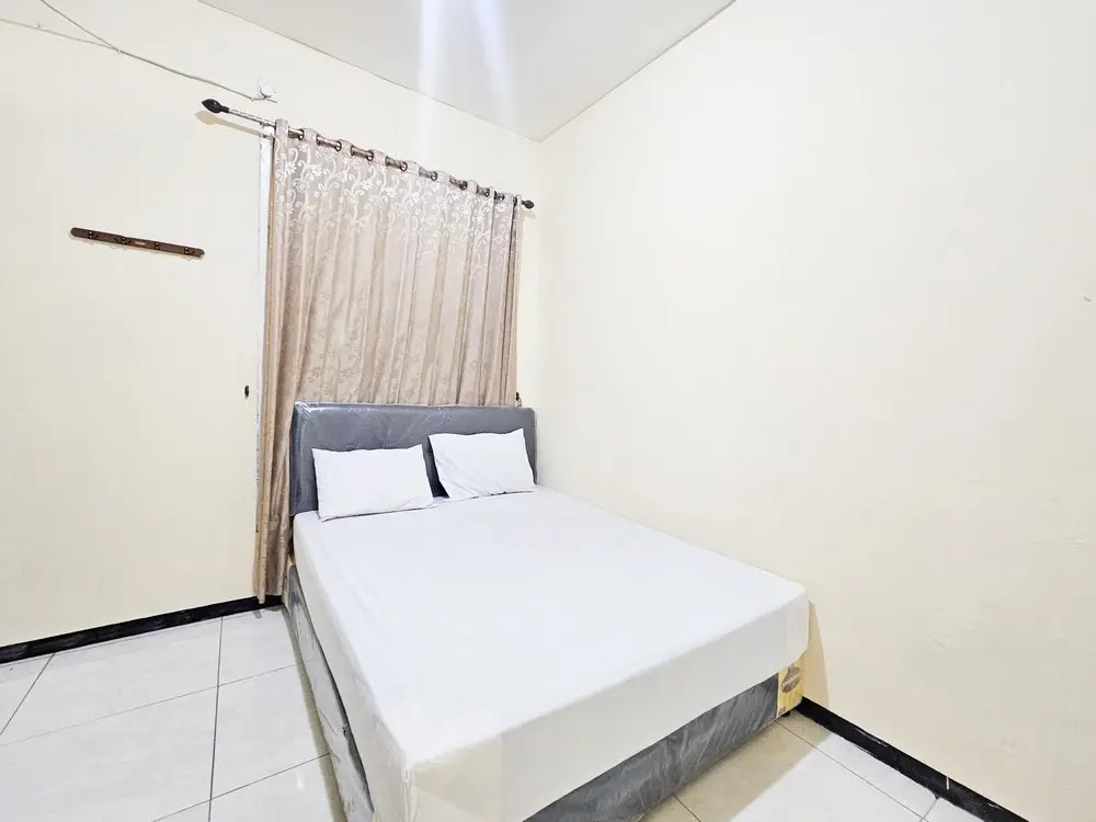 Hasana Guest House Syariah near Royal Plaza RedPartner