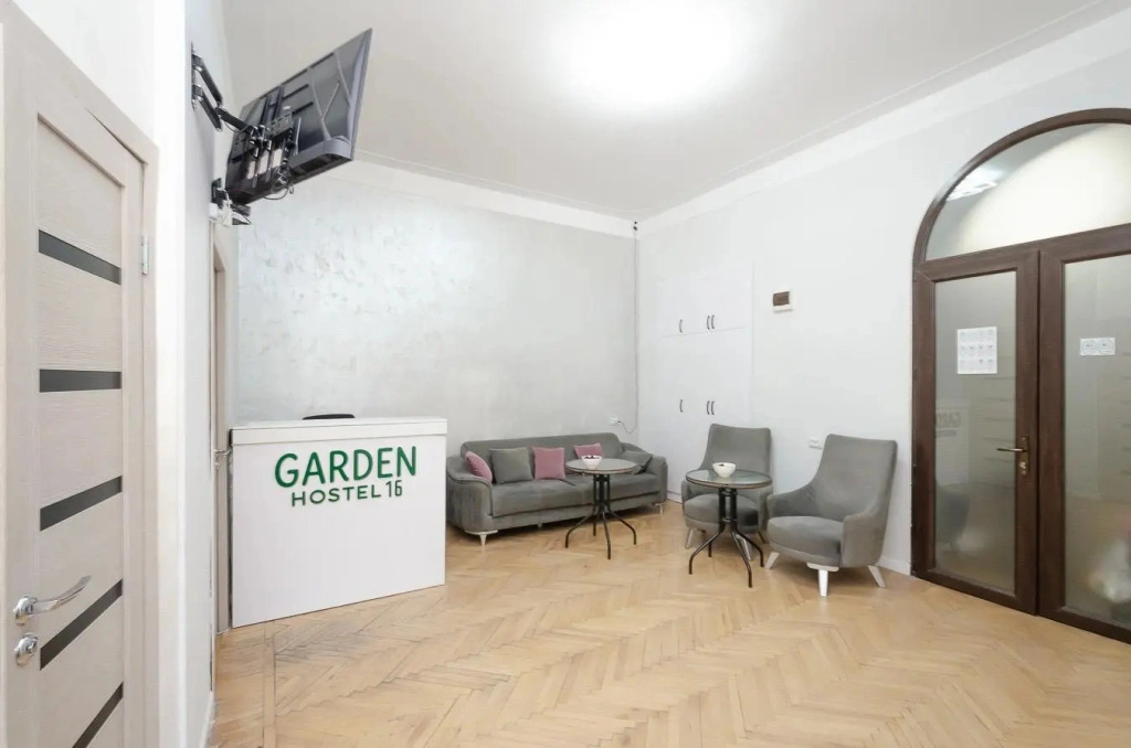 Garden Hostel16