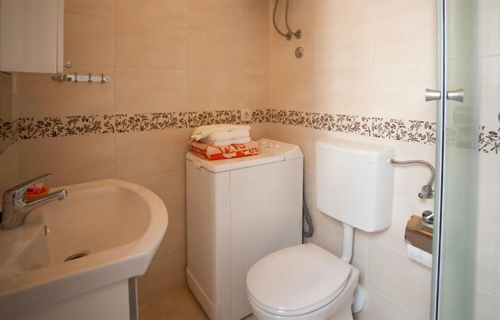 Awesome Apartment in Zecevo Rogoznicko With 1 Bedrooms, Wifi and Outdoor Swimming Pool