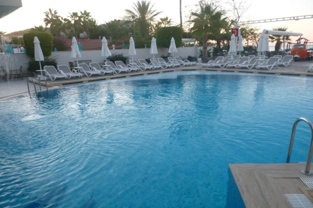 Xperia Saray Beach Hotel