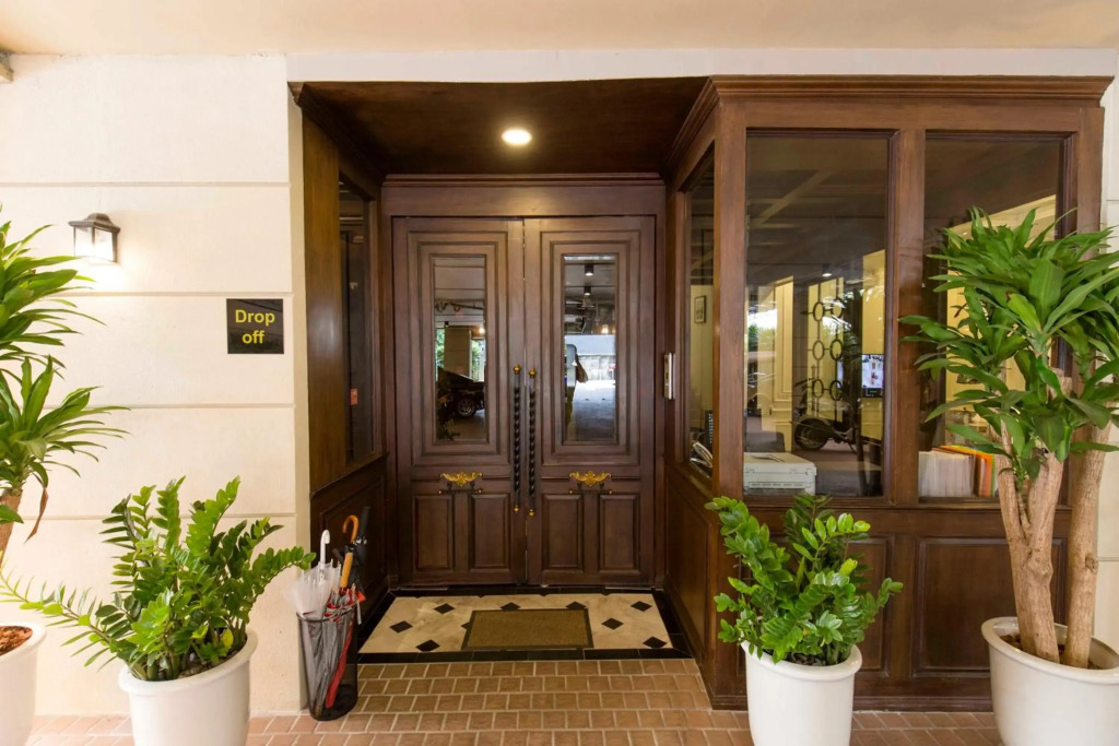 The LA49 Hotel