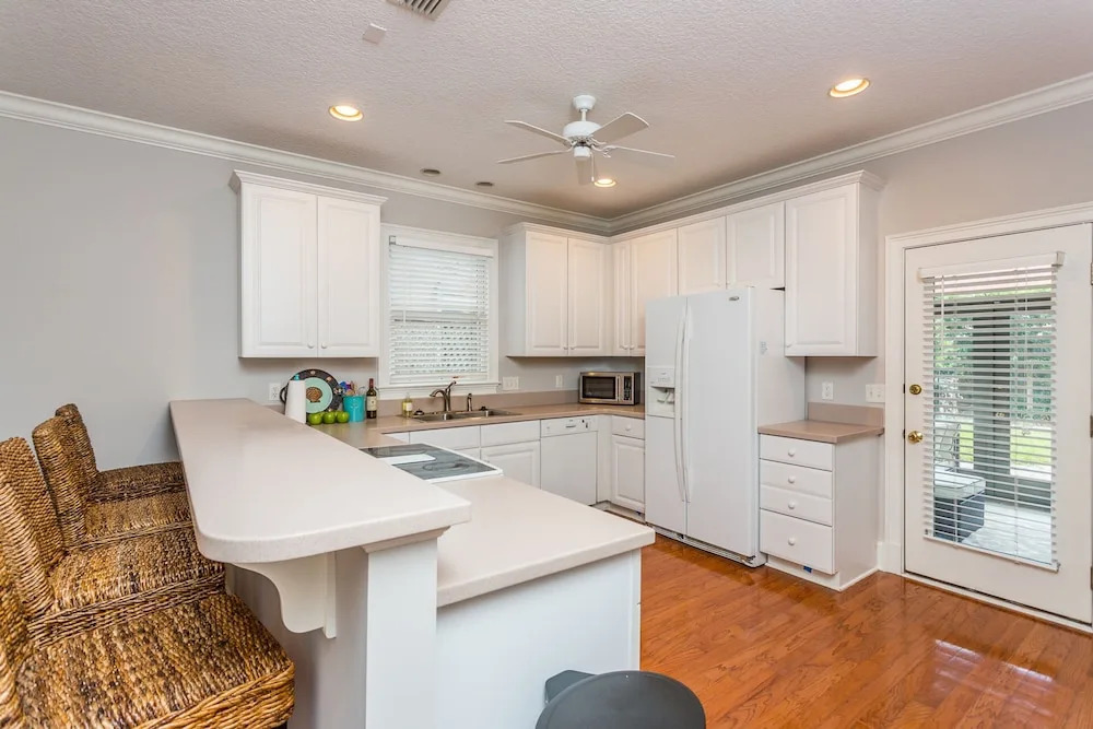 112 Rivera by Hodnett Cooper