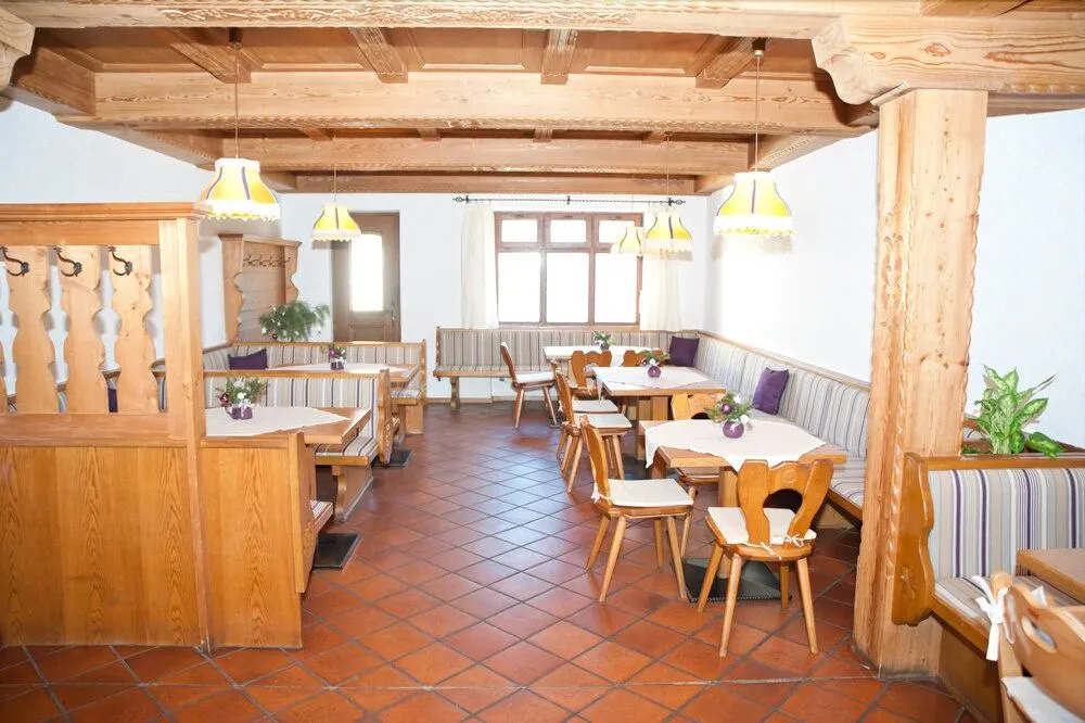 Hotel - Restaurant Almröserl