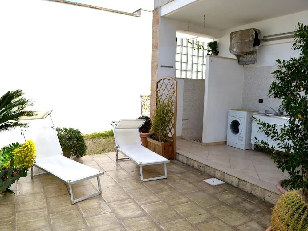 Hikari Villa With Equipped Garden and Parking Space in the San Foca Area