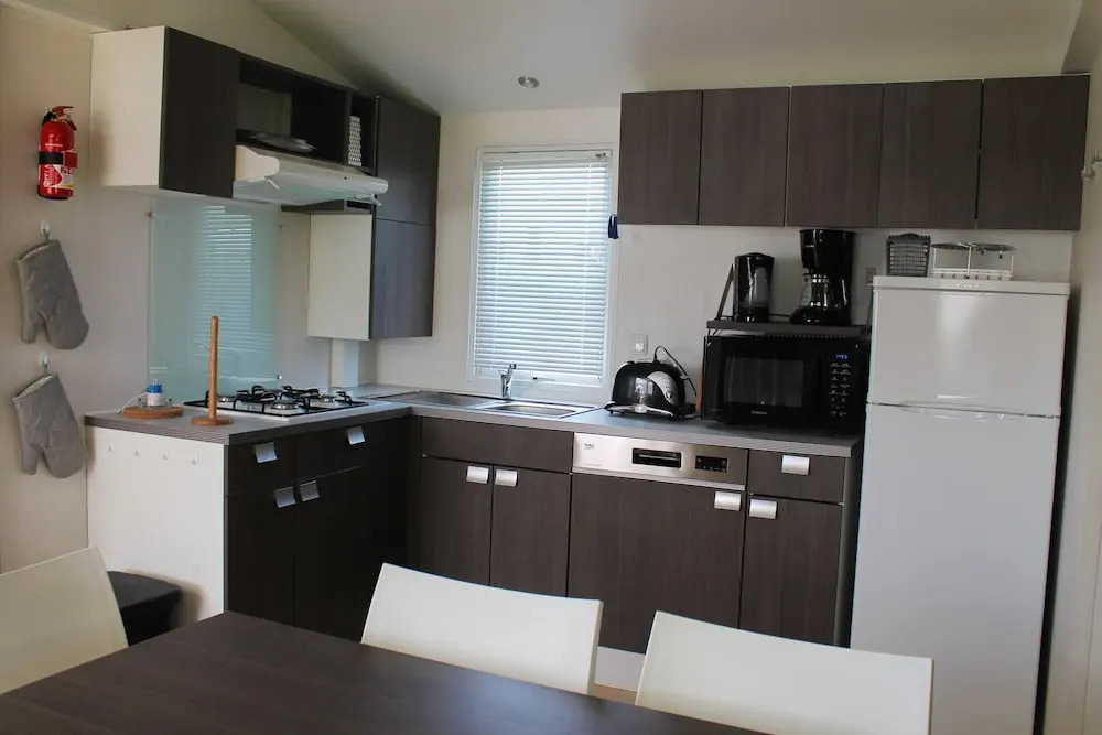 Bungalow With 3 Bedrooms in Les Mathes, With Shared Pool, Furnished Garden and Wifi - 2 km From the Beach
