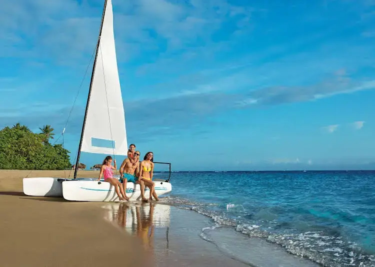 Occidental Flamenco Beach