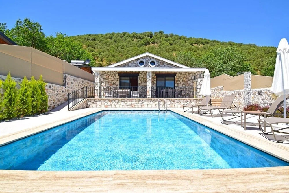 Villa Kaya View - Brand New Stone Villa With Pool