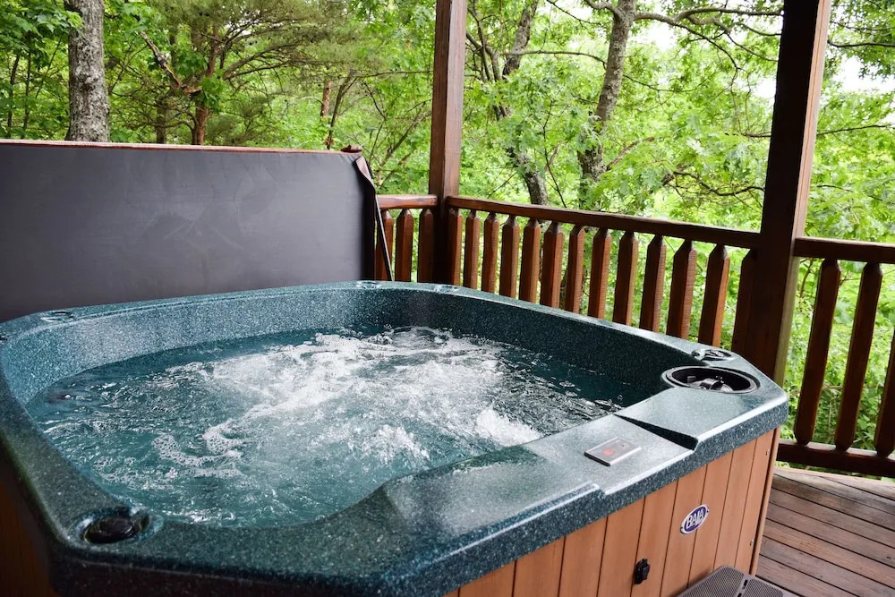 SUNSET POINTE - 5 Br Cabin