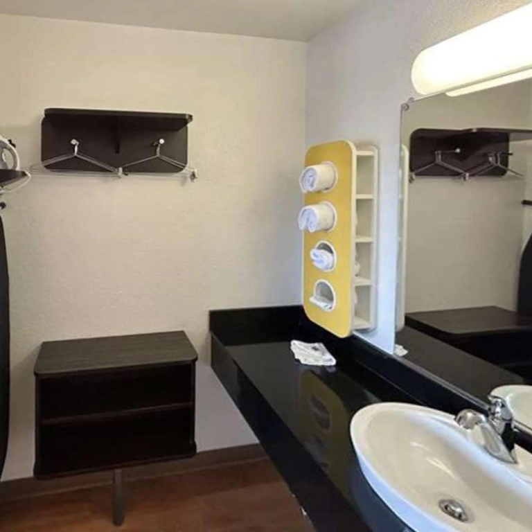 Motel 6-Riverside, CA - South