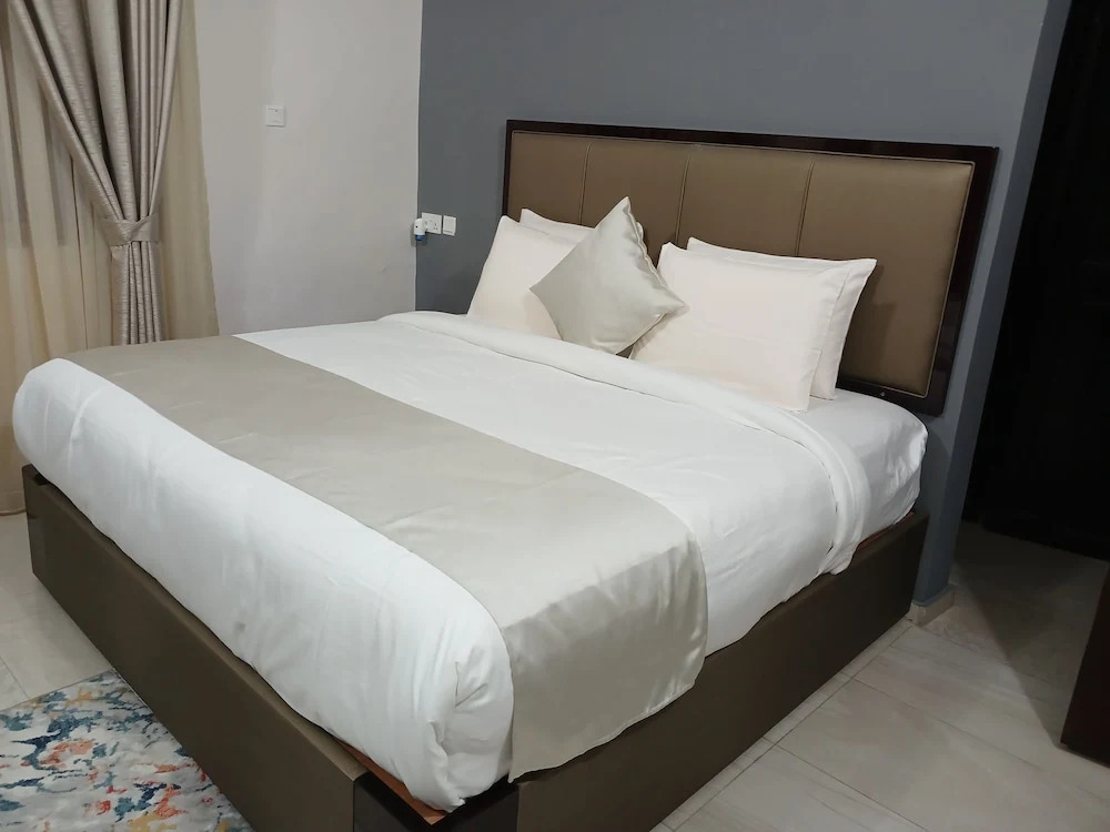 Relax Court Hotel