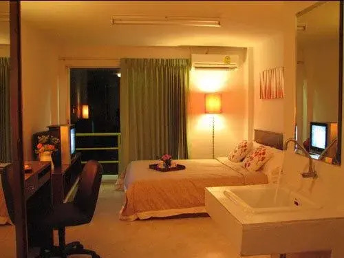 The Room Resort Apartment