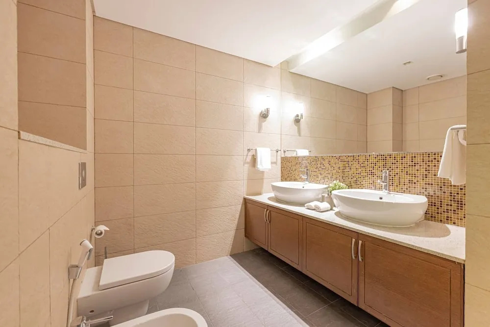 Palm Jumeirah - 2br - New Furnished - Next To Mall