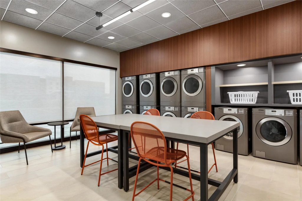LivSmart Studios By Hilton Kokomo