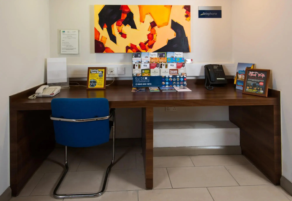 Holiday Inn Express Warwick - Stratford-upon-Avon by IHG