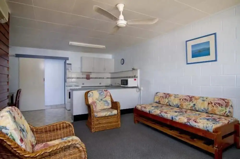 Sky View Units Bowen