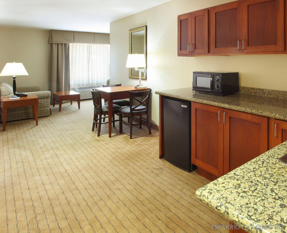 Holiday Inn Express & Suites Searcy by IHG