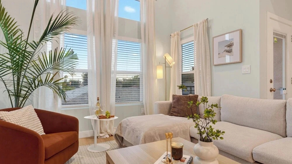 J Street by Avantstay Sun-filled Two-story Home Near Balboa Park + Gaslamp Quarter